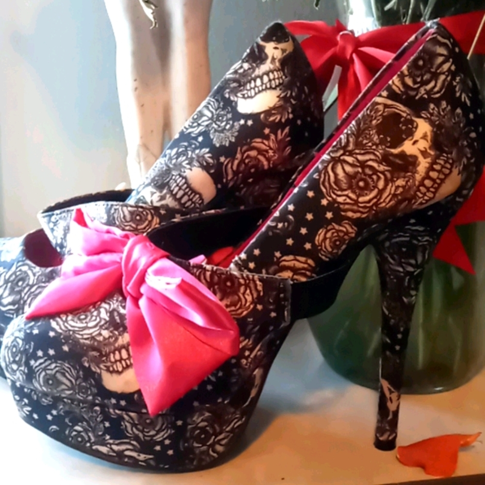 Iron fist size 8